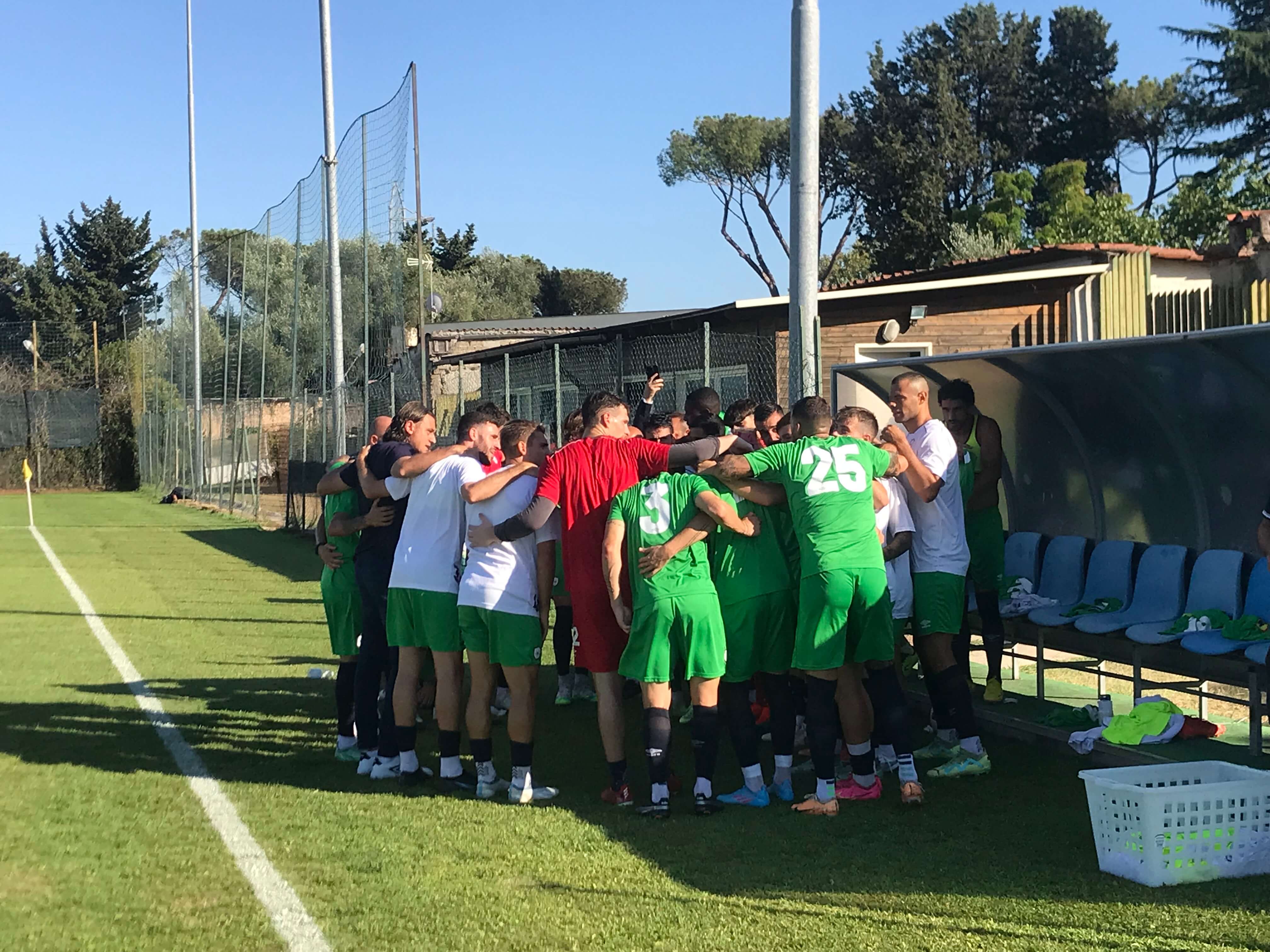 gruppo squadra contro il Benevento il 12 agosto